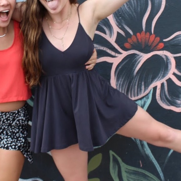 Soft charcoal romper - size small - Picture 4 of 4